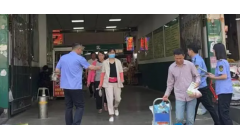 商丘梁园区市场监督管理局开展食品安全进农贸市场专题宣传活动