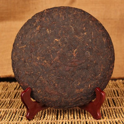 批发 2009年云南普洱茶熟茶饼茶 八年陈韵 357g 云南七子饼普洱茶图3
