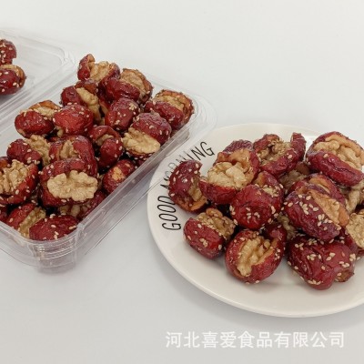 定做芝麻枣夹核桃仁新疆 若羌红枣夹核桃仁新品盒装图2