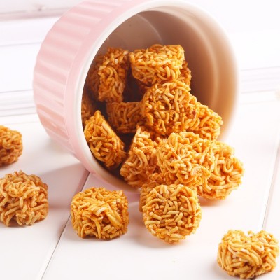 百草味拉面丸子50g香辣味网红休闲零食小吃点心干脆面批发代理图3