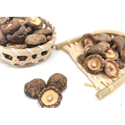工厂批发精选食用菌肉厚无熏硫无农药残留小香菇干货图5