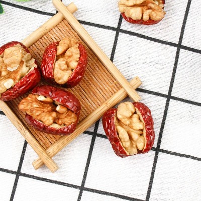 【枣夹核桃】批发新疆特产小包装散装枣夹核桃休闲零食若羌红枣图4