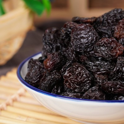 火焰无核葡萄干蜜饯 批发果脯葡萄干提子休闲零食葡萄干图4
