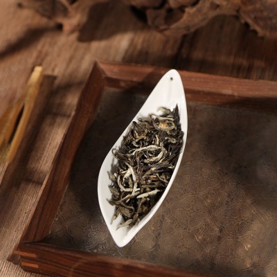福鼎白茶2013年白牡丹老白茶散茶花香蜜甜核心产区霁雪春工厂批发图3