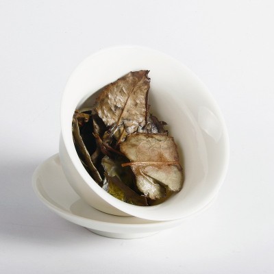 福鼎白茶2018年黄金叶白茶饼300g高山日晒寿眉饼 厂家批发直供图4