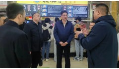 杨长江前往长沙县检查督导食品安全工作