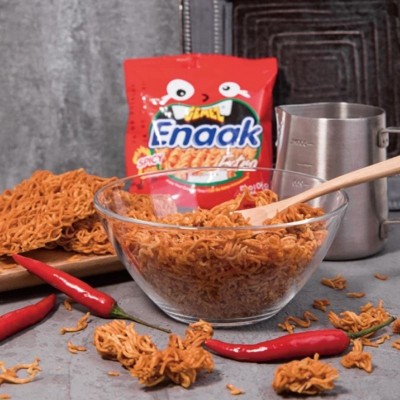 印尼GemezEnaakExtra烧烤鸡肉香辣风味点心面小鸡面干脆面零食图3