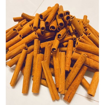 桂树剥皮后，去除外皮保留内皮的优质肉桂味道纯正七天无理由退换图3