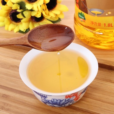 山东一级物理压榨5L浓香纯正花生油家用商用健康醇香纯花生油图2