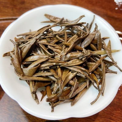 茶叶白茶白毫银针高山原料老年份陈香水甜产地厂家直批500g图5