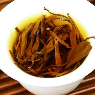 批发功夫红茶蜜香滇红毛峰原产地红茶散装一芽一叶金芽金 丝滇红茶图4