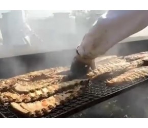 一天能收一千吨，美国人是怎么摘黄瓜的？下