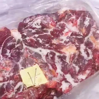 带油蒙古散养马吊宰线四分体五分体蒙古马肉图2
