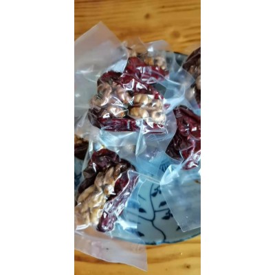 红枣夹核桃 袋装真空包装新疆特产大枣夹核桃干果厂家现货批发图3