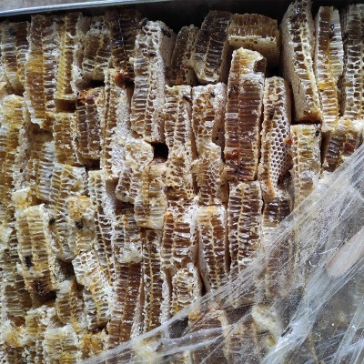 蜂蜜 云南特产铁框蜂巢蜜桶装蜂蜜自产蜂蜜 跑江湖地摊蜂巢蜜批发图3