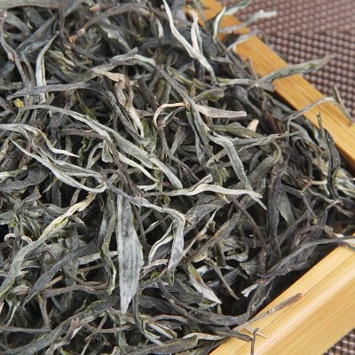 2024年云南临沧冰岛周边大树茶头春普洱生茶散装茶叶生普明前散茶
