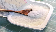 自热米饭用的竟是“假”大米？常吃这种大米，对身体会有危害吗？