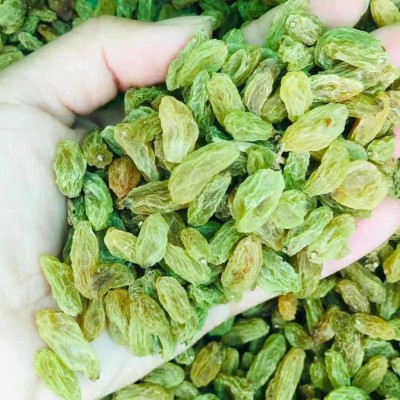 新货新疆吐鲁番葡萄干树上黄绿葡萄干超大颗粒无核葡萄干图2