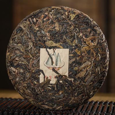 普洱茶春普洱生茶饼357g老班章古树茶黄金叶生普茶饼批发图3