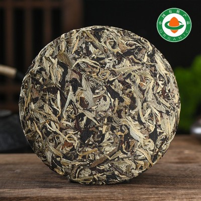 春云南秧塔白茶饼月光白高山有机白茶蜜香鲜爽357克茶饼批发图2