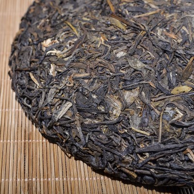 普洱茶生茶饼茶 倚邦普洱茶生茶饼357g 普洱生茶饼 普洱饼茶图3