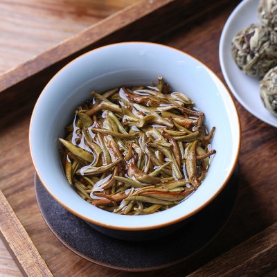 云南普洱茶 白毫银针白茶单芽龙珠 一颗一泡手工制作250克图4