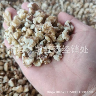 新疆核桃仁碎核桃仁30斤/箱三路核桃碎仁食品 烘焙原料无壳图3