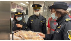 “体检”送上门，严把食品“安全关”